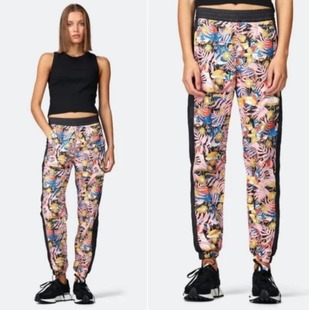 The North Face Women's Hydrenaline 2000 Windwall Joggers Size Medium